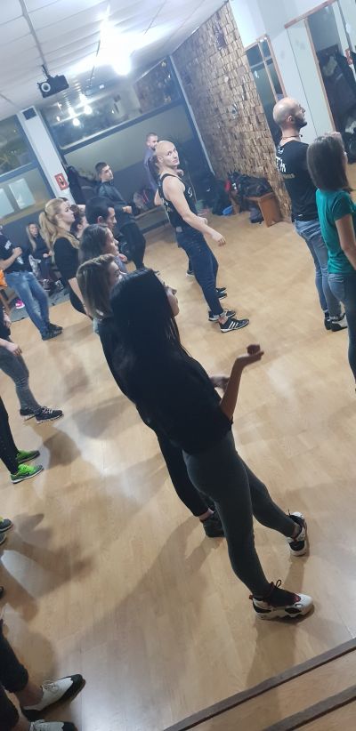 урок по танци плевен - Trifonov dance academy - Плевен